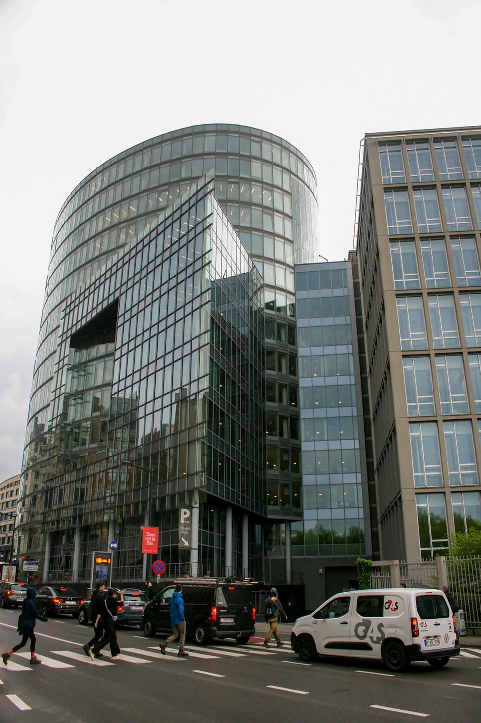 Riverside Commons exterior